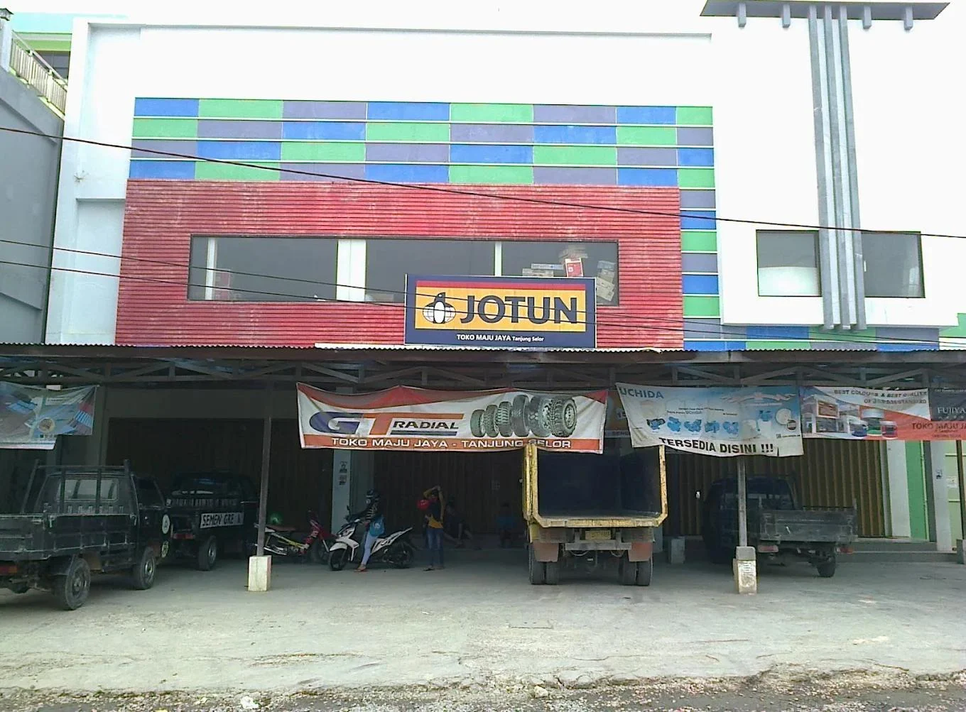 Toko Tanjung: Solusi Lantai yang Menyatu dengan Jiwa Cilacap